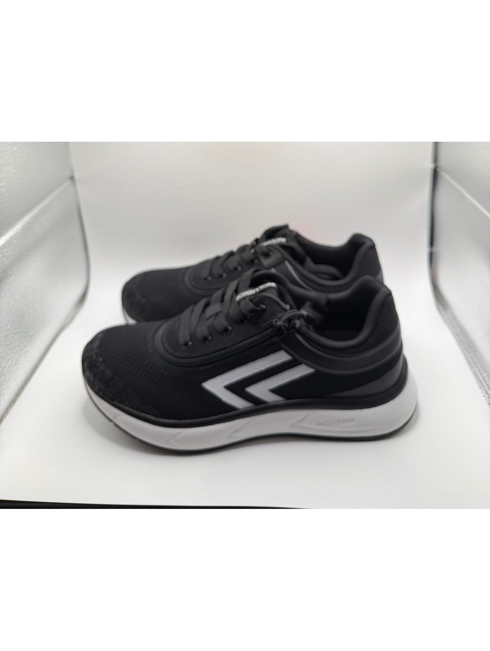 Billy Women’s 7.5 Sports Inclusion Sneaker